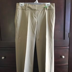 🚨 Sale 🚨 Ann Taylor Beige Trousers, 2 Petite